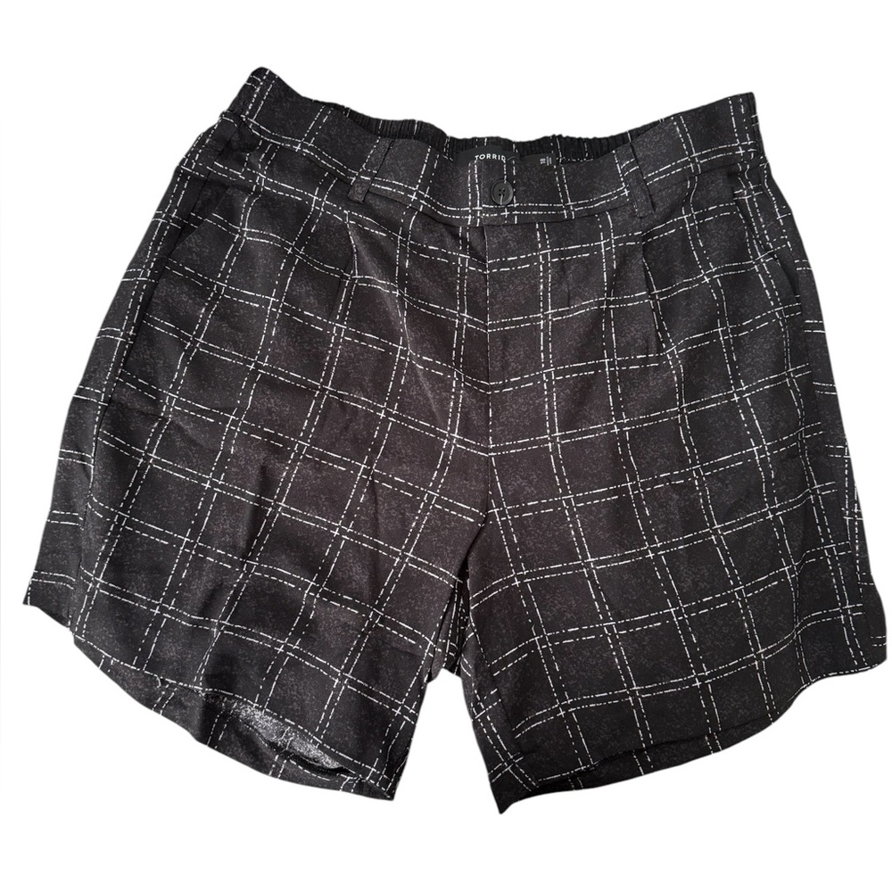 Torrid Size 18 Flat Bermuda Shorts - Crepe Ink Dot Plaid Black W/ Purple new nwt - Picture 5 of 13